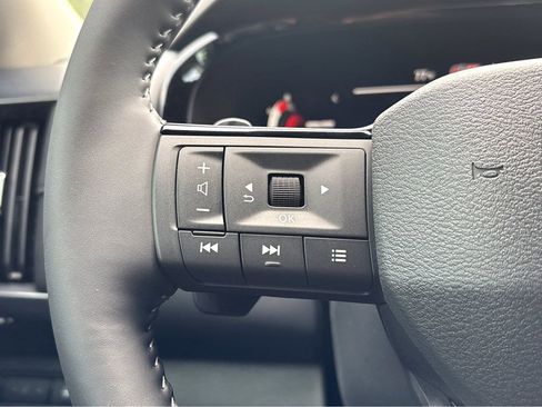 New 2026 Nissan Pathfinder SL FWD image 14