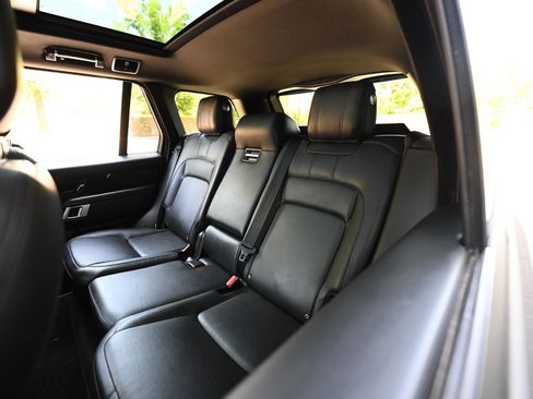 Used 2020 Land Rover Range Rover HSE AWD/4WD image 18