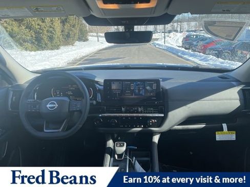 New 2026 Nissan Pathfinder SL image 13