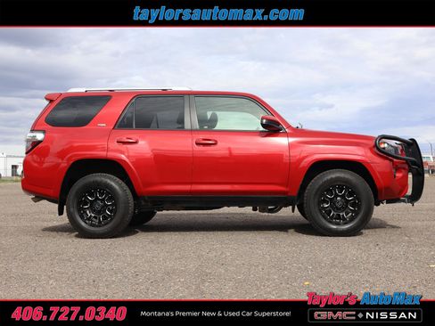 Used 2018 Toyota 4Runner SR5 image 3