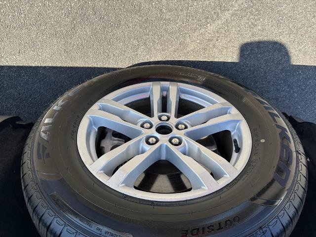 Certified 2022 Ford Explorer XLT RWD image 5