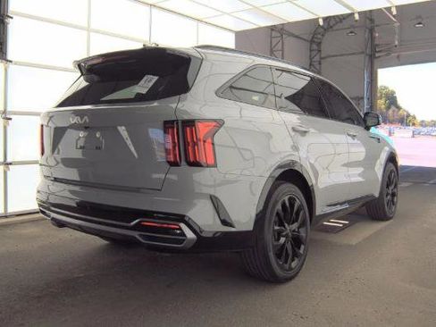 Used 2023 Kia Sorento SX FWD image 5