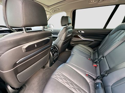 Used 2023 BMW X7 xDrive40i image 27