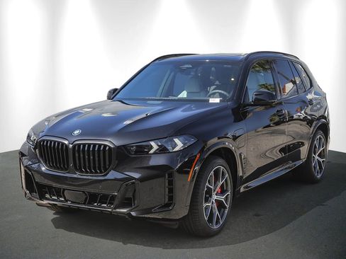 New 2026 BMW X5 xDrive50e w/ M Sport Package AWD/4WD image 3