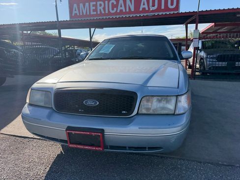 Used 2003 Ford Crown Victoria Police Interceptor image 6