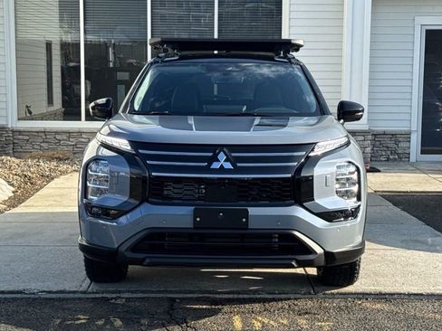 New 2026 Mitsubishi Outlander AWD image 2