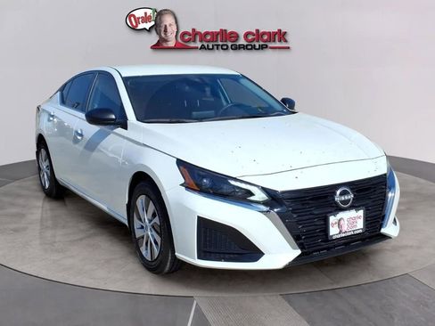 Used 2025 Nissan Altima 2.5 S image 8