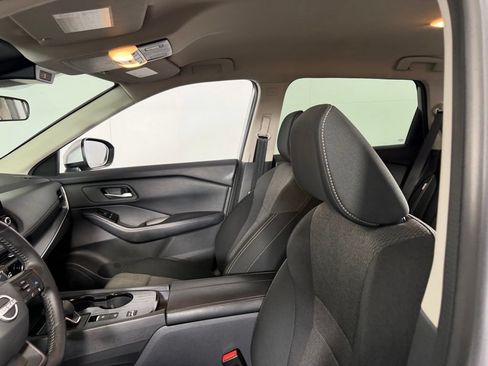 Used 2025 Nissan Rogue SV FWD image 23