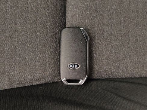 Used 2020 Kia Soul EX FWD image 32