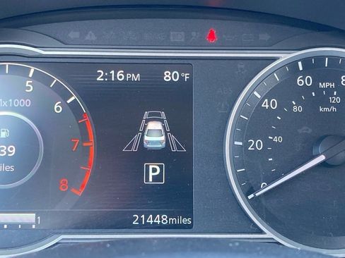 Used 2025 Nissan Versa SV image 15