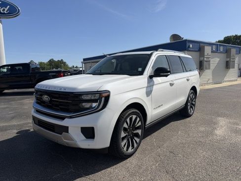 New 2026 Ford Expedition Platinum AWD/4WD image 2