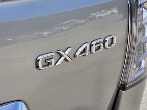 Used 2021 Lexus GX 460 Premium w/ Premium Package AWD/4WD image 16