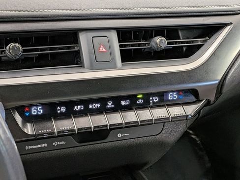Used 2019 Lexus UX 200 w/ Accessory Package FWD image 24