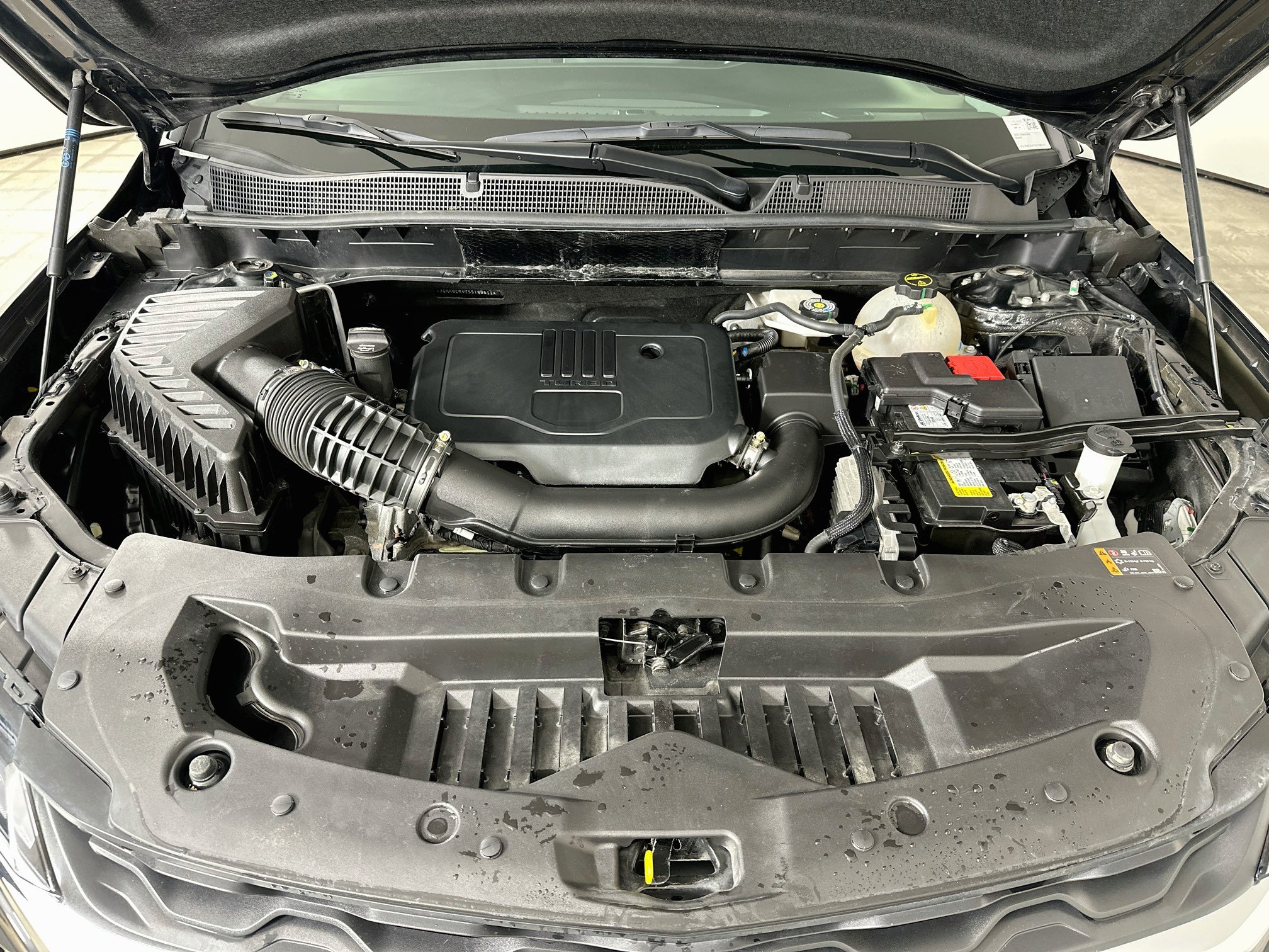 Used 2025 Chevrolet Blazer LT FWD image 32