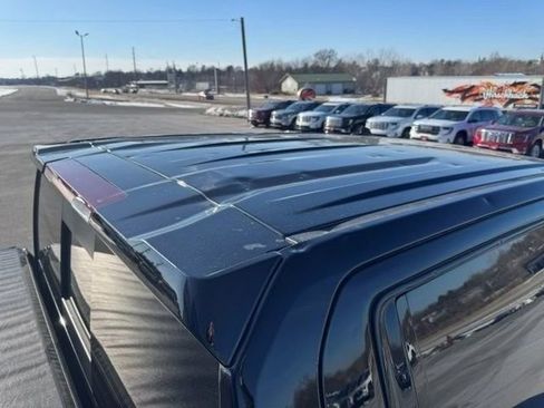 Used 2025 GMC Sierra 1500 AT4 w/ AT4 Preferred Package image 29