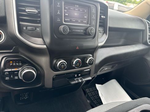 Used 2020 RAM 1500 Big Horn AWD/4WD image 9