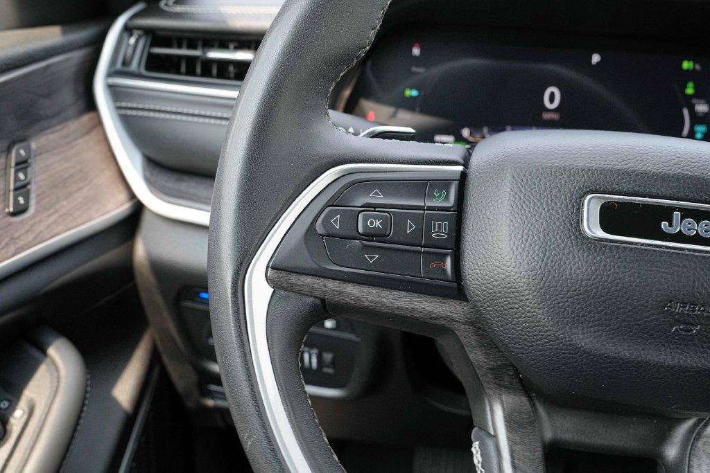 Used 2024 Jeep Grand Cherokee Limited 4xe AWD/4WD image 36