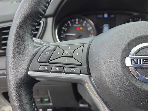 Used 2022 Nissan Rogue Sport SL w/ Premium Package image 15