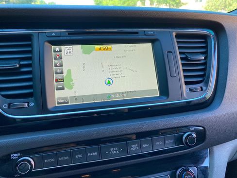 Used 2016 Kia Sedona SX image 70