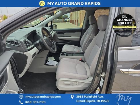 Used 2019 Honda Odyssey EX image 9
