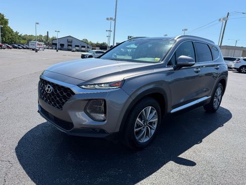 Used 2020 Hyundai Santa Fe SEL w/ Convenience + Premium Package FWD image 3
