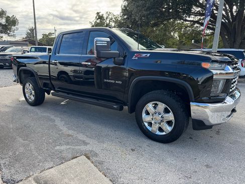 Used 2022 Chevrolet Silverado 3500 LTZ w/ LTZ Premium Package image 12
