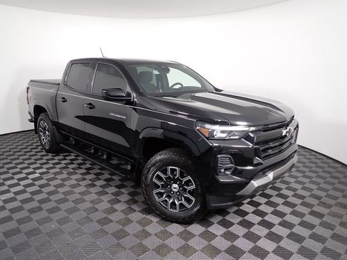 Used 2026 Chevrolet Colorado Z71 AWD/4WD image 9