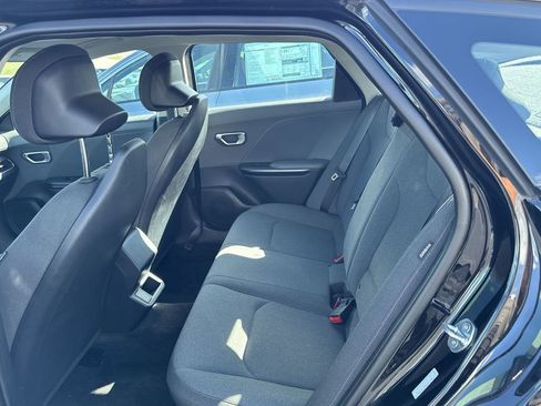 New 2025 Kia K4 LXS image 27