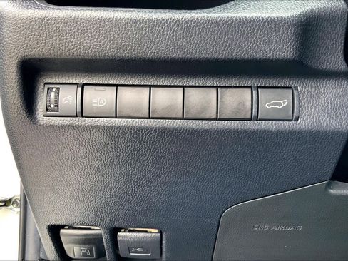 Used 2023 Toyota RAV4 XLE Premium AWD/4WD image 33
