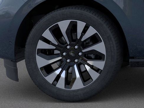 New 2026 Ford Expedition Platinum w/ Driver's Package image 19