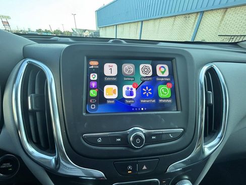 Used 2022 Chevrolet Equinox LS w/ LS Convenience Package FWD image 15
