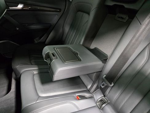 Used 2019 Audi Q5 2.0T Premium Plus w/ Premium Plus Package image 33