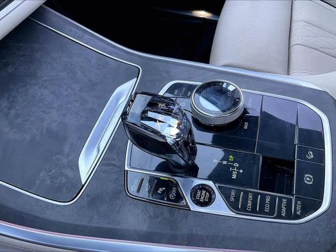 Used 2019 BMW X5 xDrive50i image 16