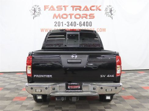 Used 2017 Nissan Frontier SV w/ SV Value Truck Package image 5