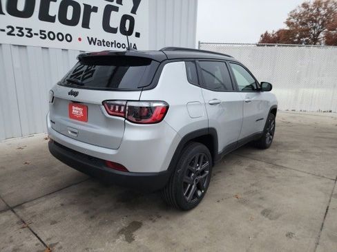 New 2026 Jeep Compass Limited image 18