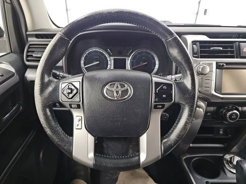 Used 2014 Toyota 4Runner SR5 image 18