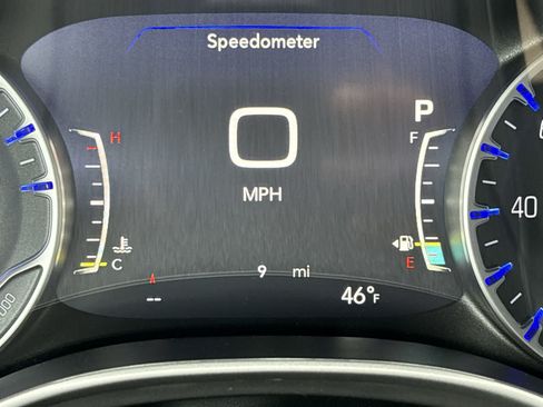 New 2026 Chrysler Pacifica Select w/ S Appearance Package FWD image 15
