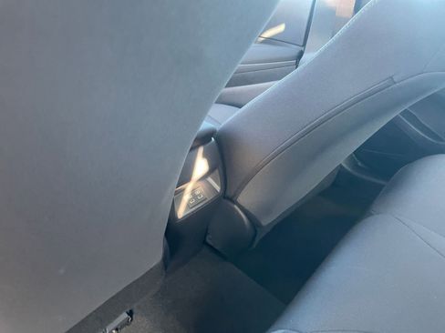 Used 2025 Toyota Corolla LE image 24