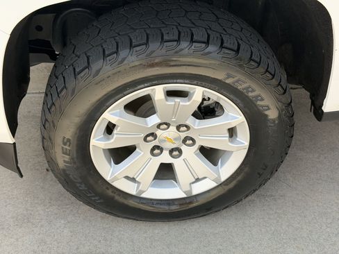 Used 2022 Chevrolet Colorado LT w/ Fleet Safety Package RWD image 13