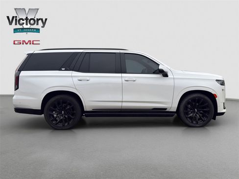 Used 2022 Cadillac Escalade Sport w/ Touring Package image 16