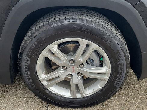 Used 2023 GMC Terrain SLE w/ Driver Convenience Package image 5