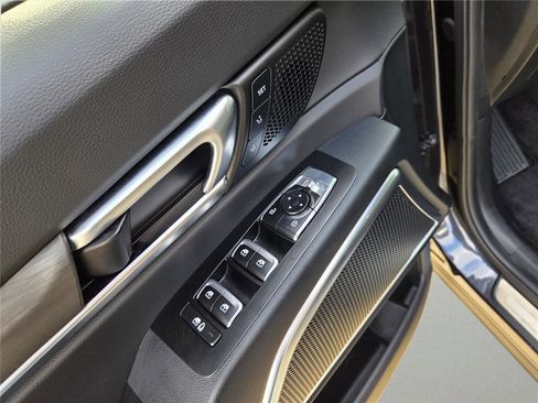 Used 2025 Kia Telluride SX Prestige X-Pro image 12