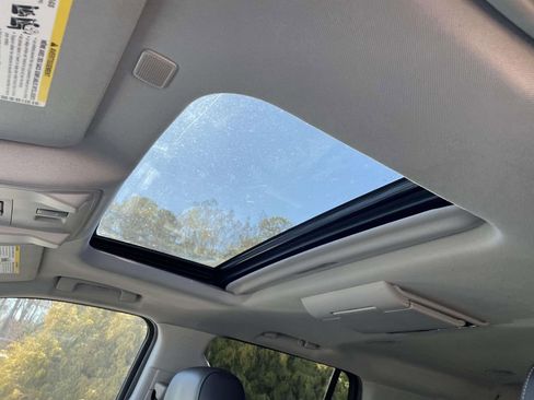 Used 2019 GMC Yukon SLT w/ Graphite Performance Edition image 20