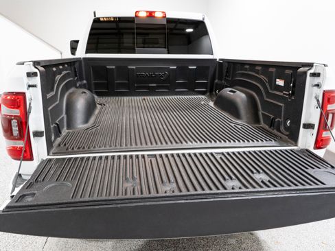 Used 2024 RAM 2500 Laramie image 11