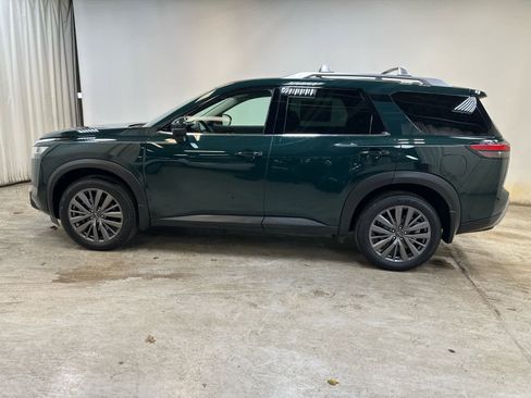 Certified 2023 Nissan Pathfinder SL w/ SL Premium Package image 10