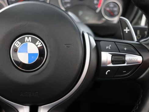 Used 2015 BMW M4 Convertible RWD image 28