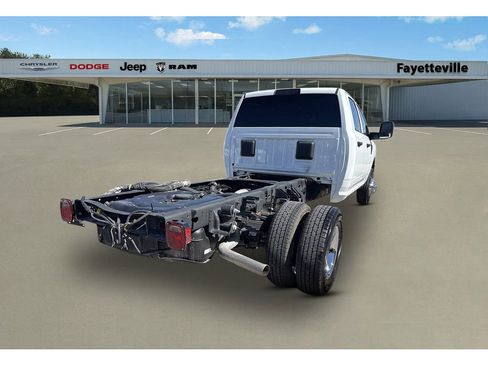 Used 2024 RAM 3500 Tradesman w/ Chrome Appearance Group image 3