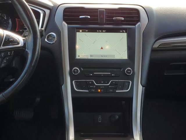 Used 2017 Ford Fusion Energi SE FWD image 27