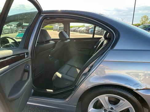 Used 2005 BMW 325xi Sedan AWD/4WD image 19