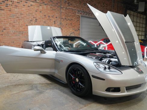 Used 2008 Chevrolet Corvette Convertible w/ Preferred Equipment Group RWD image 24